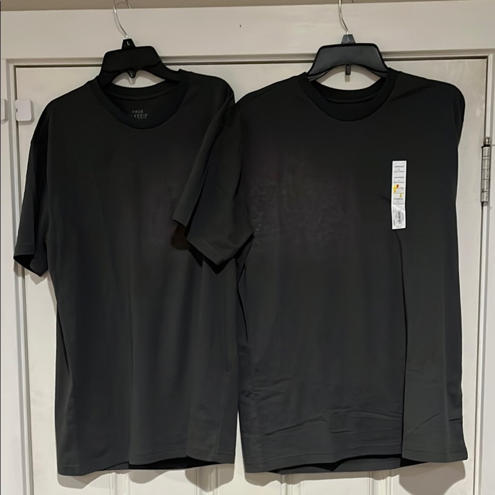 True Classic NWT Men's Carbon T-Shirt
